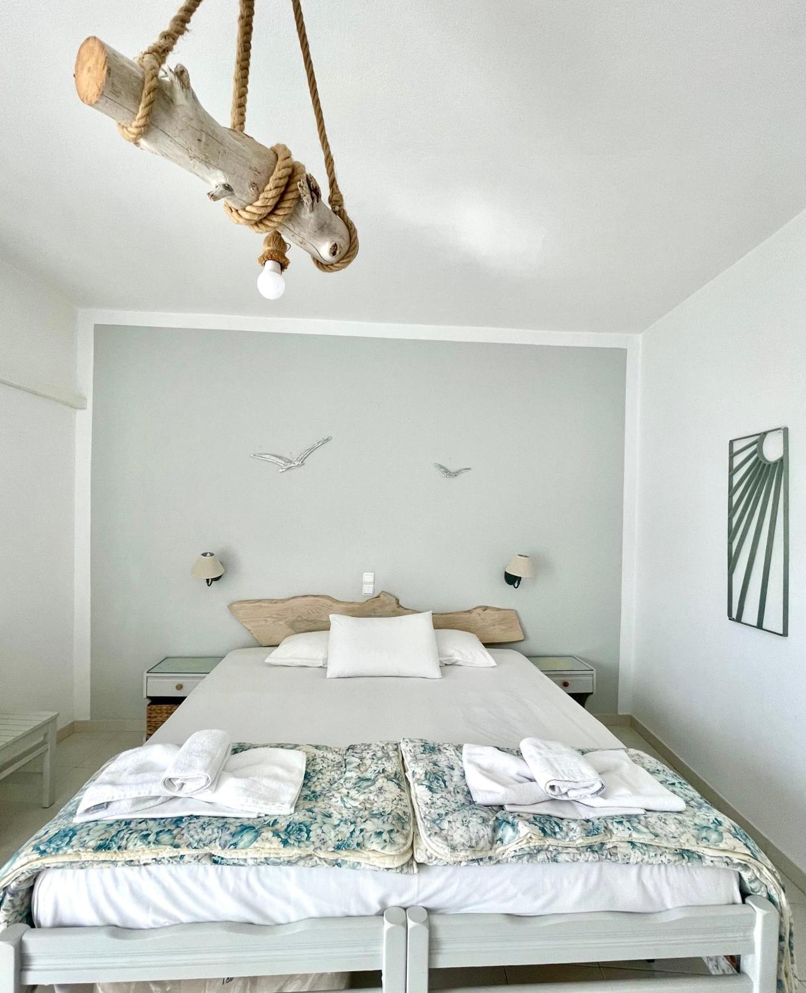Alexandros Aparthotel Poros Town Buitenkant foto